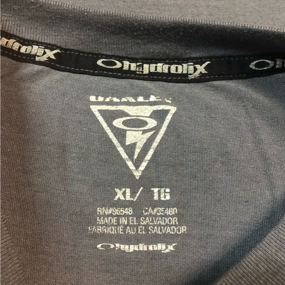 Oakley Men’s XL T Shirt with Camo Letters on Dark Gray Background - Picture 5 of 6